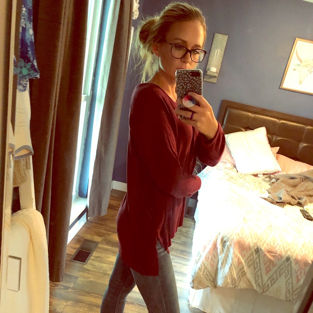 Very soft maroon sweater🍁